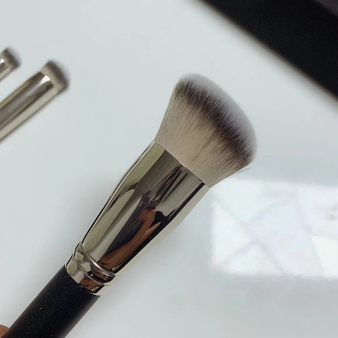 Concealer & Foundation Brush
